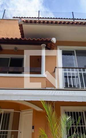 Casa de condomínio para alugar com 167m², 4 quartos e 1 vaga Casa de condomínio para alugar com 167m², 4 quartos e 1 vagaFachada da Casa