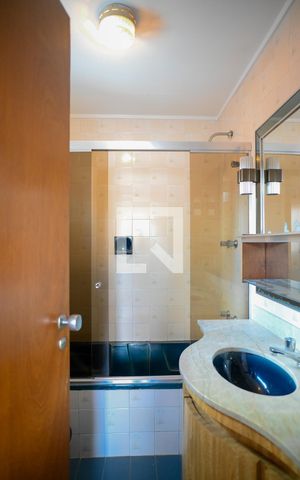 Apartamento à venda com 200m², 3 quartos e 2 vagas Apartamento à venda com 200m², 3 quartos e 2 vagasQuarto 3