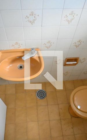 Apartamento à venda com 200m², 3 quartos e 2 vagas Apartamento à venda com 200m², 3 quartos e 2 vagasBanheiro de Serviço
