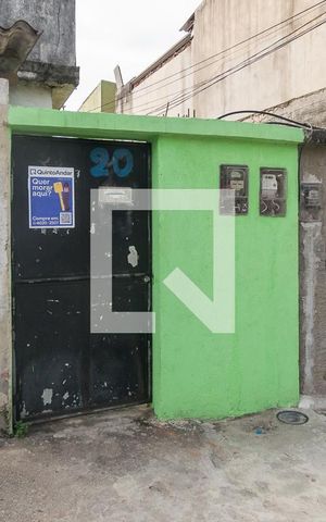 Casa à venda com 75m², 3 quartos e sem vaga Casa à venda com 75m², 3 quartos e sem vagaFachada