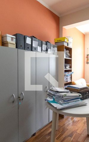 Casa à venda com 699m², 4 quartos e 3 vagas Casa à venda com 699m², 4 quartos e 3 vagasEscritório