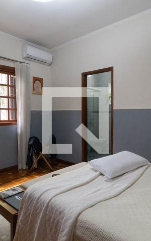 Casa à venda com 699m², 4 quartos e 3 vagas Casa à venda com 699m², 4 quartos e 3 vagasSuíte 4