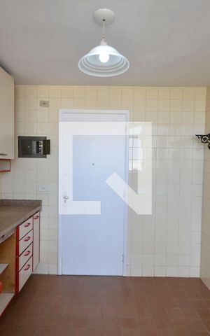 Apartamento à venda com 172m², 3 quartos e 2 vagas Apartamento à venda com 172m², 3 quartos e 2 vagasCozinha