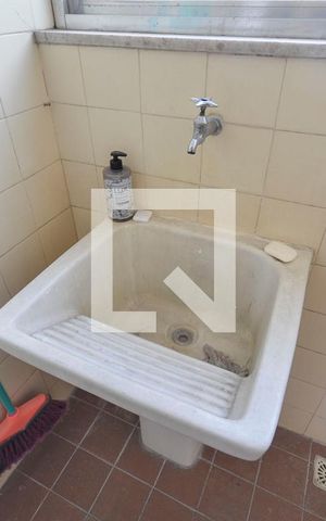 Apartamento à venda com 172m², 3 quartos e 2 vagas Apartamento à venda com 172m², 3 quartos e 2 vagasÁrea de Serviço
