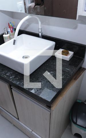 Apartamento à venda com 64m², 2 quartos e 1 vagaBanheiro Social