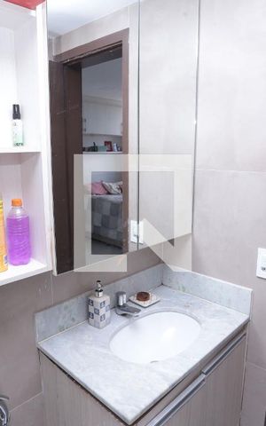 Apartamento à venda com 64m², 2 quartos e 1 vagaBanheiro Quarto 1