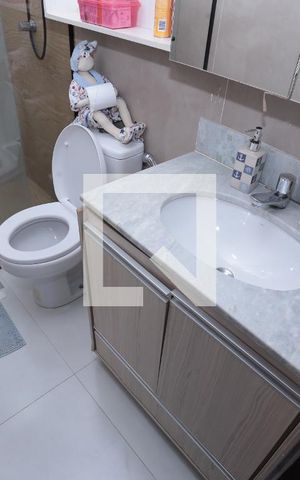 Apartamento à venda com 64m², 2 quartos e 1 vagaBanheiro Social