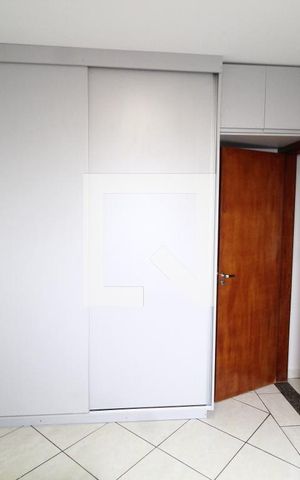 Apartamento para alugar com 68m², 2 quartos e 1 vagaQuarto
