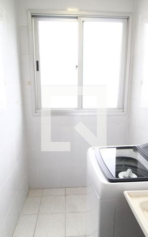 Apartamento para alugar com 68m², 2 quartos e 1 vagaÁrea de Serviço