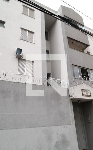 Apartamento para alugar com 68m², 2 quartos e 1 vagaFachada