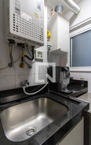 Apartamento à venda com 68m², 2 quartos e 1 vaga Apartamento à venda com 68m², 2 quartos e 1 vagaArea de Serviço