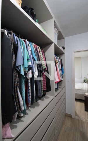 Apartamento à venda com 160m², 4 quartos e 4 vagasCloset da Suite 1