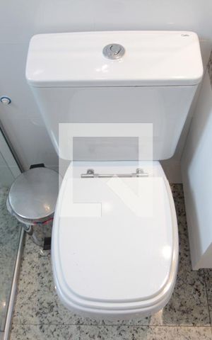 Apartamento à venda com 160m², 4 quartos e 4 vagasBanheiro Social