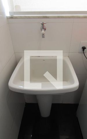 Apartamento à venda com 160m², 4 quartos e 4 vagasCozinha e Área de Serviço