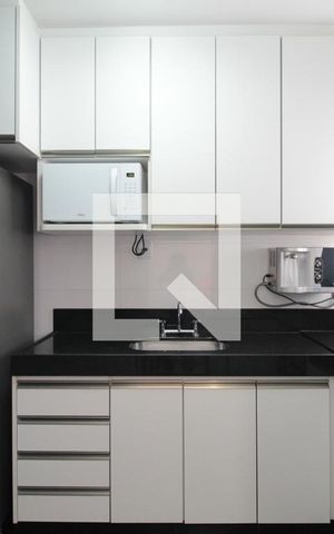 Apartamento à venda com 160m², 4 quartos e 4 vagasCozinha e Área de Serviço
