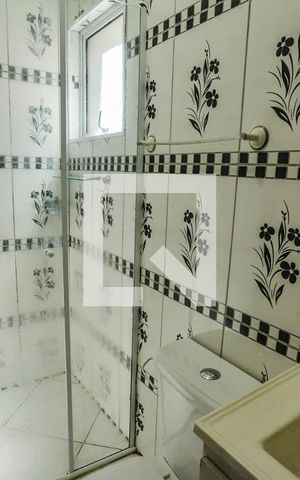 Casa à venda com 70m², 3 quartos e 1 vaga Casa à venda com 70m², 3 quartos e 1 vagaBanheiro