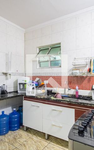 Casa à venda com 150m², 3 quartos e 5 vagas Casa à venda com 150m², 3 quartos e 5 vagasCopa e Cozinha