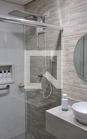 Casa à venda com 176m², 4 quartos e 4 vagas Casa à venda com 176m², 4 quartos e 4 vagasBanheiro Social