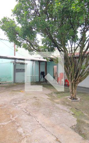 Casa à venda com 430m², 3 quartos e 3 vagasVaranda frontal