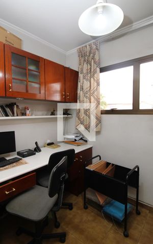 Casa para alugar com 360m², 3 quartos e 5 vagasEscritório