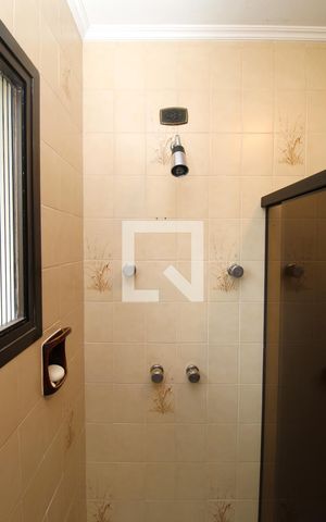 Casa para alugar com 360m², 3 quartos e 5 vagasBanheiro da Suíte 1