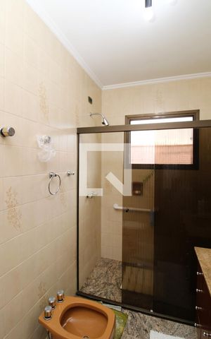Casa para alugar com 360m², 3 quartos e 5 vagasBanheiro da Suíte 2