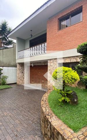 Casa para alugar com 360m², 3 quartos e 5 vagas Casa para alugar com 360m², 3 quartos e 5 vagasEntrada