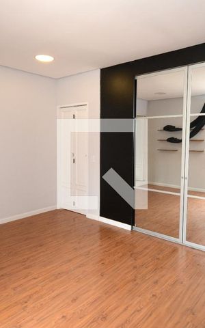 Casa à venda com 300m², 3 quartos e 3 vagasSuíte - casa 1