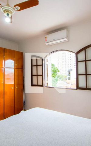 Casa para alugar com 278m², 3 quartos e 5 vagas Casa para alugar com 278m², 3 quartos e 5 vagasQuarto 1 - Suíte