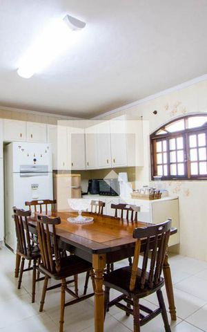 Casa para alugar com 278m², 3 quartos e 5 vagas Casa para alugar com 278m², 3 quartos e 5 vagasCozinha