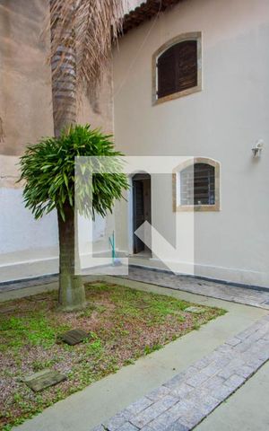 Casa para alugar com 278m², 3 quartos e 5 vagas Casa para alugar com 278m², 3 quartos e 5 vagasQuintal