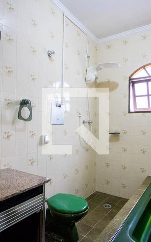 Casa para alugar com 278m², 3 quartos e 5 vagas Casa para alugar com 278m², 3 quartos e 5 vagasBanheiro social 2
