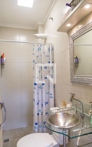 Casa à venda com 157m², 3 quartos e 2 vagas Casa à venda com 157m², 3 quartos e 2 vagasBanheiro de Serviço