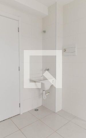 Apartamento à venda com 32m², 2 quartos e sem vaga Apartamento à venda com 32m², 2 quartos e sem vagaÁrea de Serviço