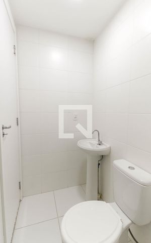 Apartamento à venda com 32m², 2 quartos e sem vaga Apartamento à venda com 32m², 2 quartos e sem vagaBanheiro