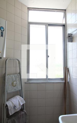Apartamento para alugar com 58m², 3 quartos e 1 vagaÁrea de Serviço