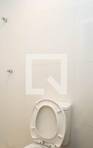 Apartamento à venda com 110m², 2 quartos e 1 vaga Apartamento à venda com 110m², 2 quartos e 1 vagaBanheiro de serviço
