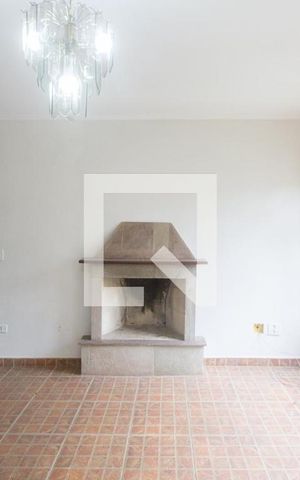 Casa de condomínio à venda com 260m², 3 quartos e 4 vagasSala
