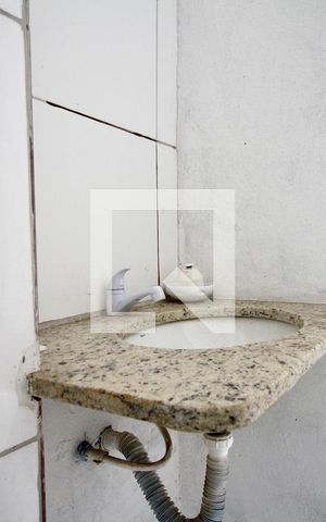 Studio para alugar com 50m², 0 quarto e sem vaga Studio para alugar com 50m², 0 quarto e sem vagaBanheiro