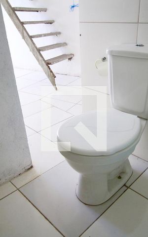 Studio para alugar com 50m², 0 quarto e sem vaga Studio para alugar com 50m², 0 quarto e sem vagaBanheiro