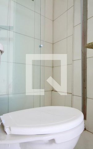 Studio para alugar com 50m², 0 quarto e sem vaga Studio para alugar com 50m², 0 quarto e sem vagaBanheiro