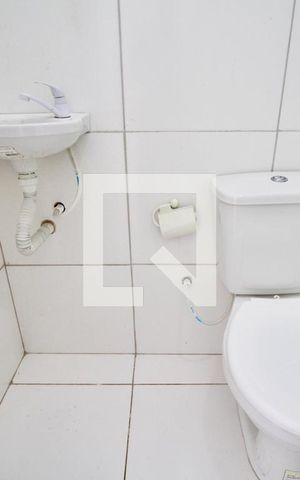 Studio para alugar com 50m², 0 quarto e sem vaga Studio para alugar com 50m², 0 quarto e sem vagaBanheiro