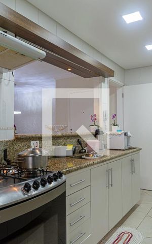 Apartamento à venda com 110m², 2 quartos e 1 vaga Apartamento à venda com 110m², 2 quartos e 1 vagaCozinha