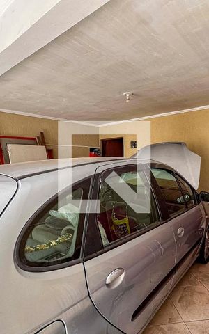Casa à venda com 135m², 3 quartos e 4 vagas Casa à venda com 135m², 3 quartos e 4 vagasGaragem