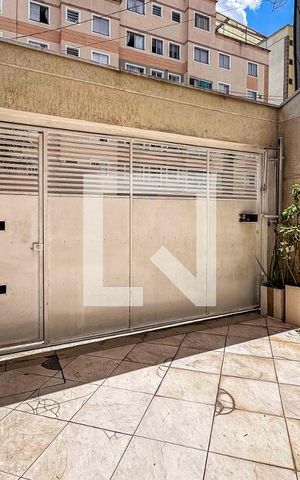 Casa à venda com 135m², 3 quartos e 4 vagas Casa à venda com 135m², 3 quartos e 4 vagasGaragem