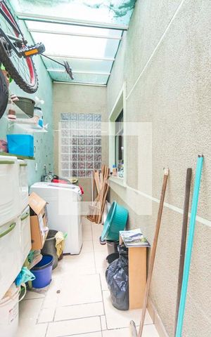 Casa à venda com 135m², 3 quartos e 4 vagas Casa à venda com 135m², 3 quartos e 4 vagasÁrea de Serviço