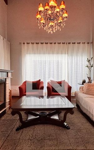 Casa à venda com 539m², 4 quartos e 5 vagasSala