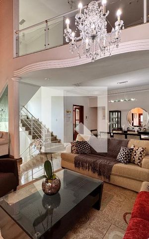 Casa à venda com 539m², 4 quartos e 5 vagasSala