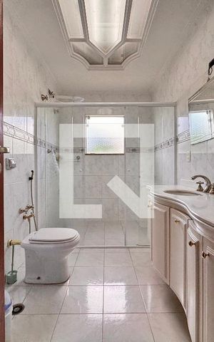 Casa à venda com 539m², 4 quartos e 5 vagasBanheiro suíte master 