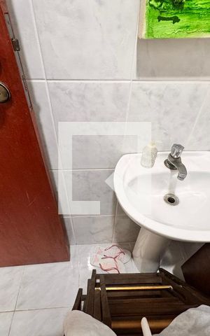 Casa à venda com 539m², 4 quartos e 5 vagasBanheiro salão de festas 2